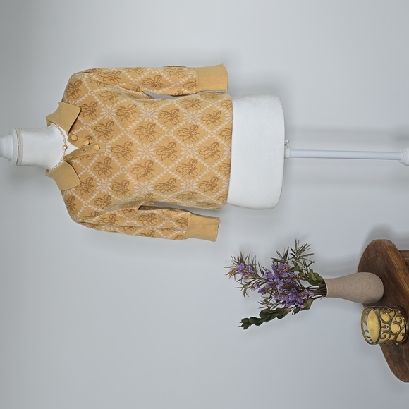 Simple Retro Floral Sweater - Picture 5 of 9